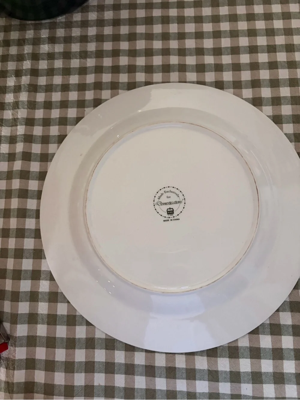 Poppy Floral Dinner Plate in White with Pink Bloom and Green Accents